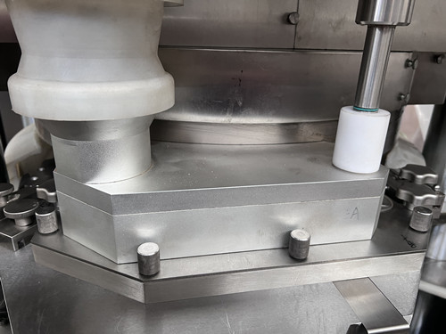 TIANHE 100KN Otomatis Berat Tinggi Kecepatan Tablet Kompresi Mesin Force Feeder D Alat pemasok