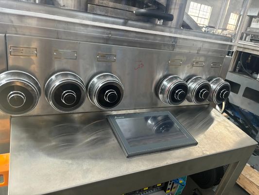 GZP55 Mesin Pencet Tablet Rotary Kecepatan Tinggi dengan Tekanan Utama 100kN 20kN Tekanan Pra dan Kapasitas Produksi 396000PCS/H pemasok