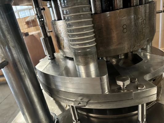 ZP11 Rotary Tablet Press Machine with 11 Stations 100 kN Main Pressure and 5.5 kW Motor Power for Pharmaceutical and Food Industries pemasok