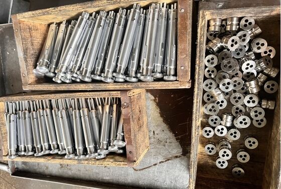 SS316L Cetakan/Puncts & mati stainless steel Storage Cabinet 10 Lapisan Untuk Tablet Press Tooling pemasok