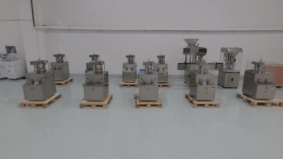 TIANHE Touch Screen Control GMP Design Stainless Steel Lab Tablet Press Machine for Pharmaceutical and Chemical Industries pemasok