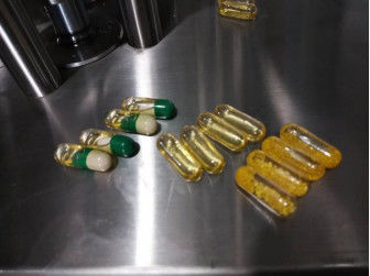 TIANHE Mesin Pengisian Kapsul Minyak Cair Otomatis Untuk Vitamin, Minyak Ikan pemasok